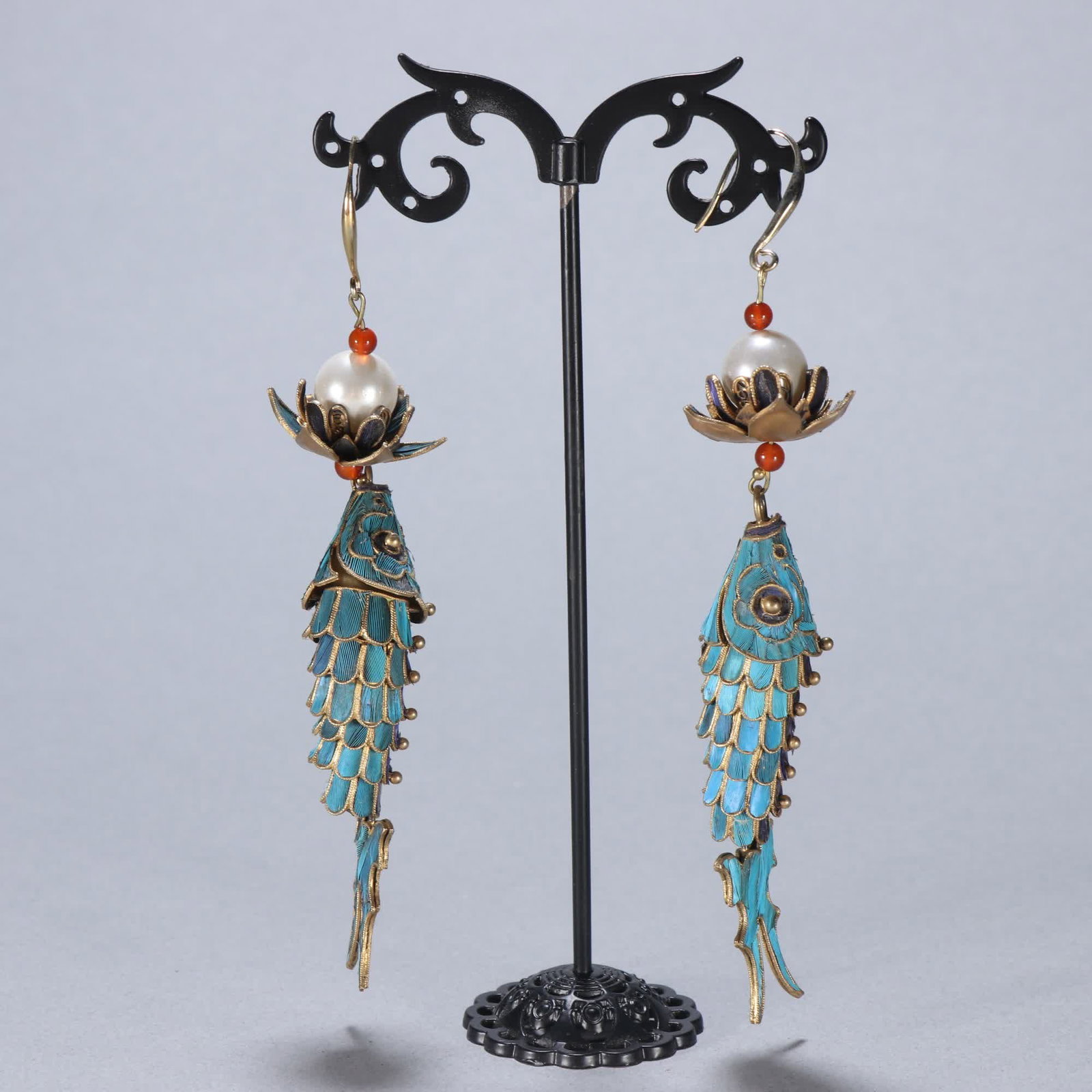 A pair of Qing dynasty silver silver jadeite ornaments inlaid with pearl fish: Qing Dynasty: A pair of silver gilt jadeite inlaid pearl fish earrings SIZE: L:11.3cm W:2.6cm Total W:33.2g (The Dimensions Of All Batches Are Manually Measured.If You Need More Detailed Information, 