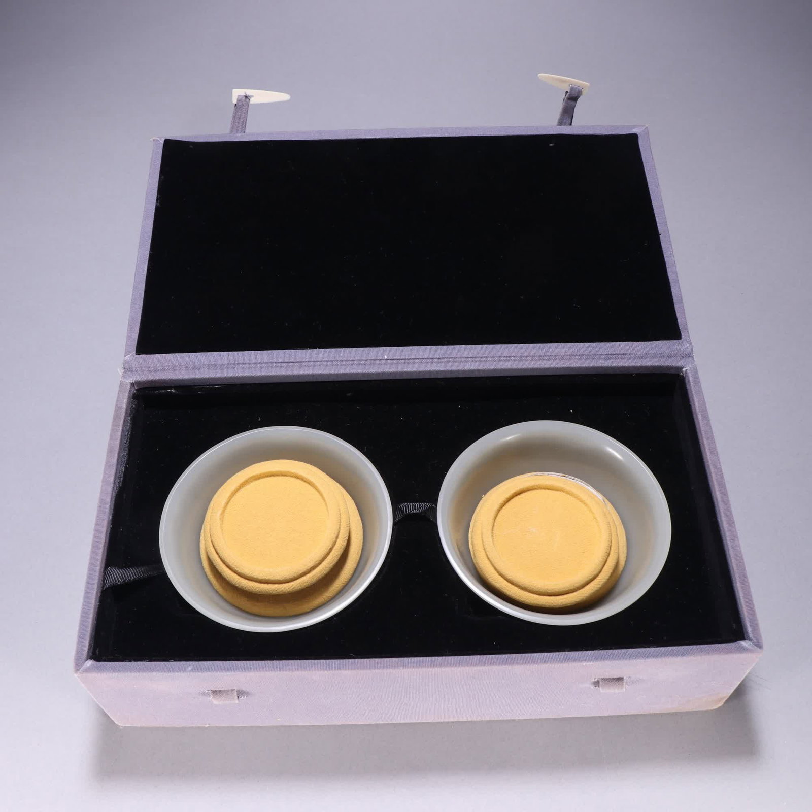 A pair of Qing Dynasty Hetian jade seed bowls (1 of 9)