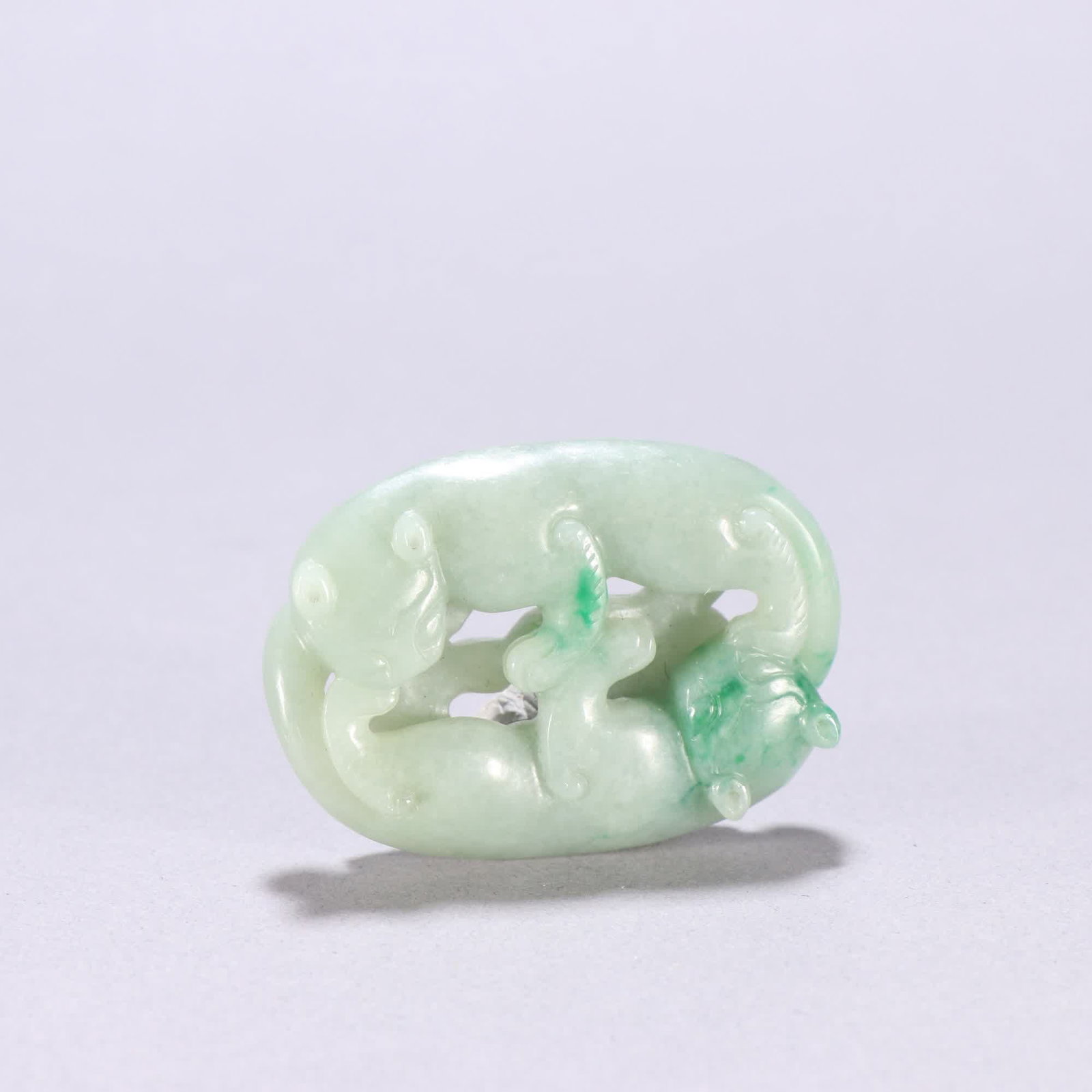 A Qing dynasty jadeite double carving piece (1 of 9)