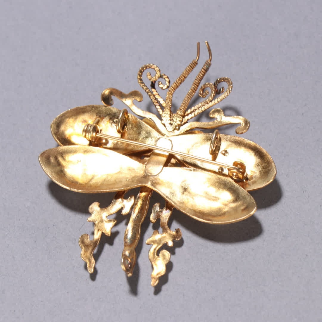 A Qing dynasty silver gilt dotted butterfly brooch - 8