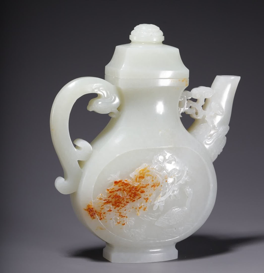 A Qing Dynasty Hetian jade holding pot (1 of 11)