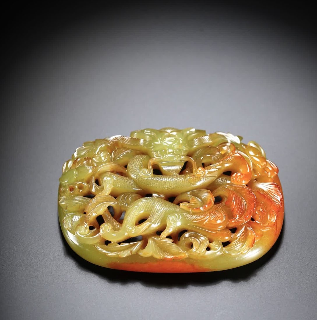 A Qing Dynasty Hetian yellow jade dragon-patterned tile: Qing Dynasty Hetian yellow jade dragon-patterned tiles SIZE: 7.8x6.0x1.5cm W:76.5g (The Dimensions Of All Batches Are Manually Measured.If You Need More Detailed Information, Please Contact Our Custom