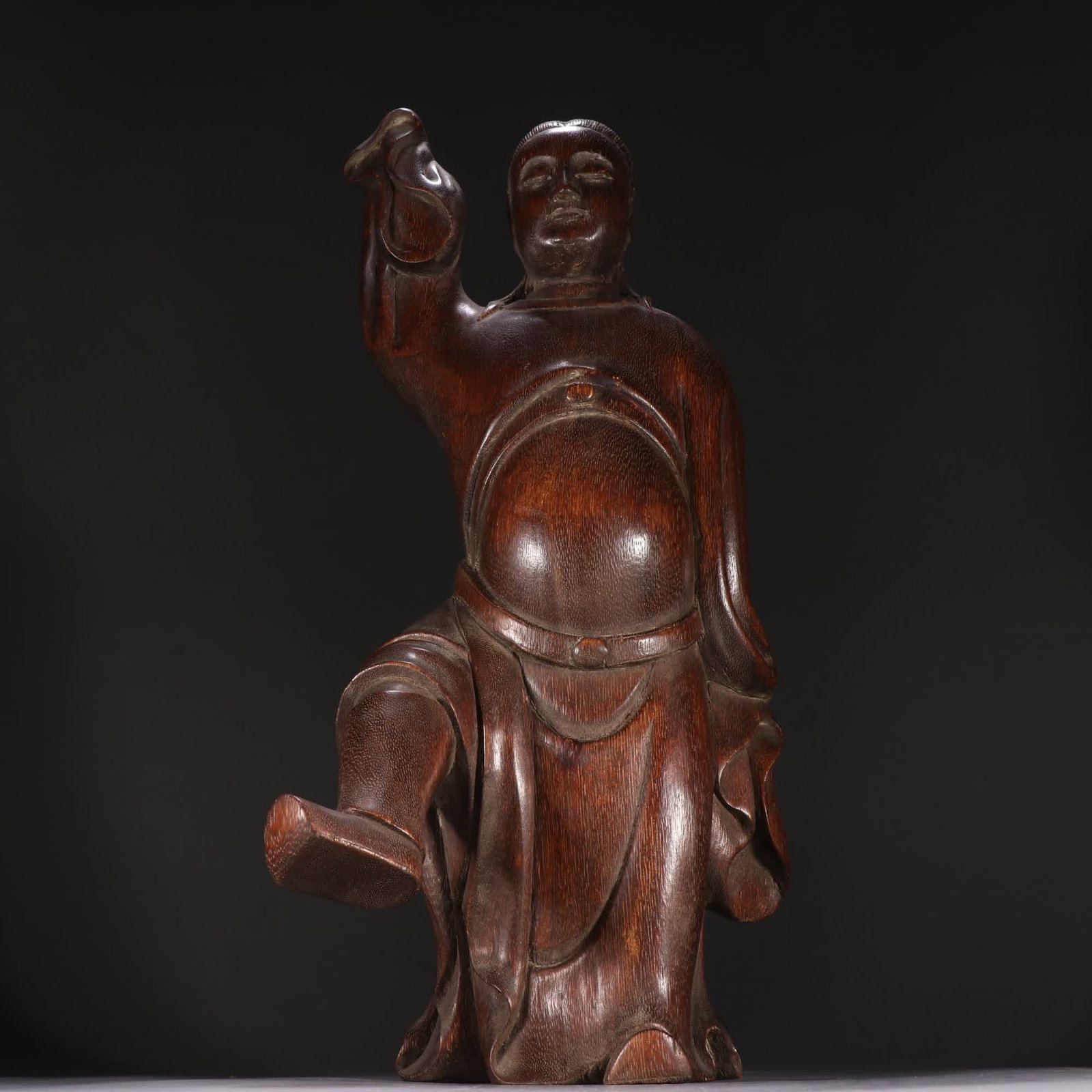 A Qingchenxiang figurine: Qingchenxiang figure sculpture SIZE: H:35cm W:14cm W:524.8g (The Dimensions Of All Batches Are Manually Measured.If You Need More Detailed Information, Please Contact Our Customer Service Before Biddi