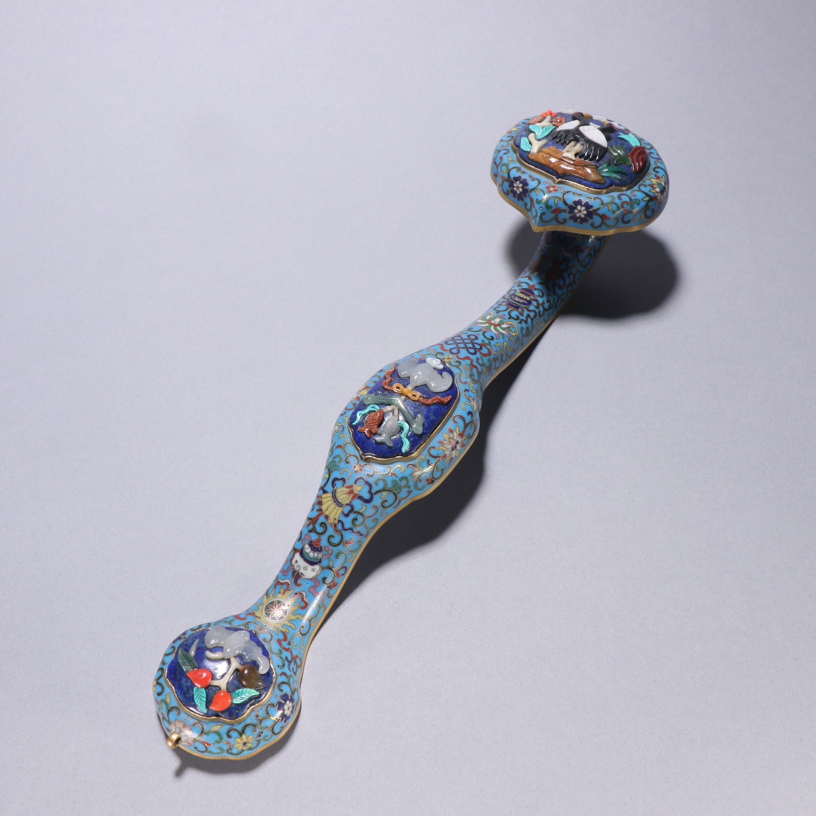 A Qing Dynasty copper gilt cloisonne inlaid with a hundred treasures: Qing Dynasty: Gilt bronze cloisonne inlaid with a hundred treasures SIZE: L:34cm W:8cm W:600g (The Dimensions Of All Batches Are Manually Measured.If You Need More Detailed Information, Please Contact