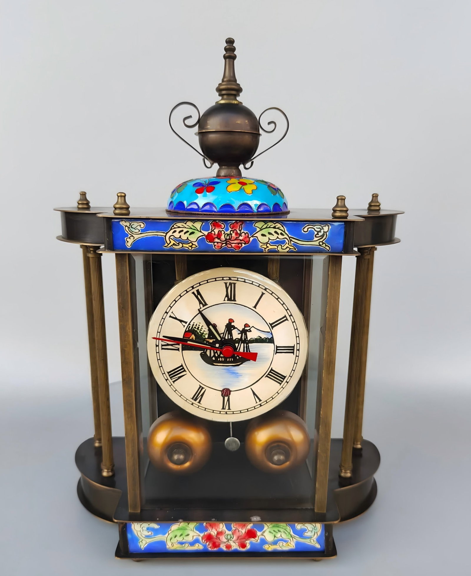 A late Qing dynasty cloisonne mechanical vintage table clock: Late Qing Cloisonne mechanical vintage mantel clock SIZE: 18x9x28cm (The Dimensions Of All Batches Are Manually Measured.If You Need More Detailed Information, Please Contact Our Customer Service Befo