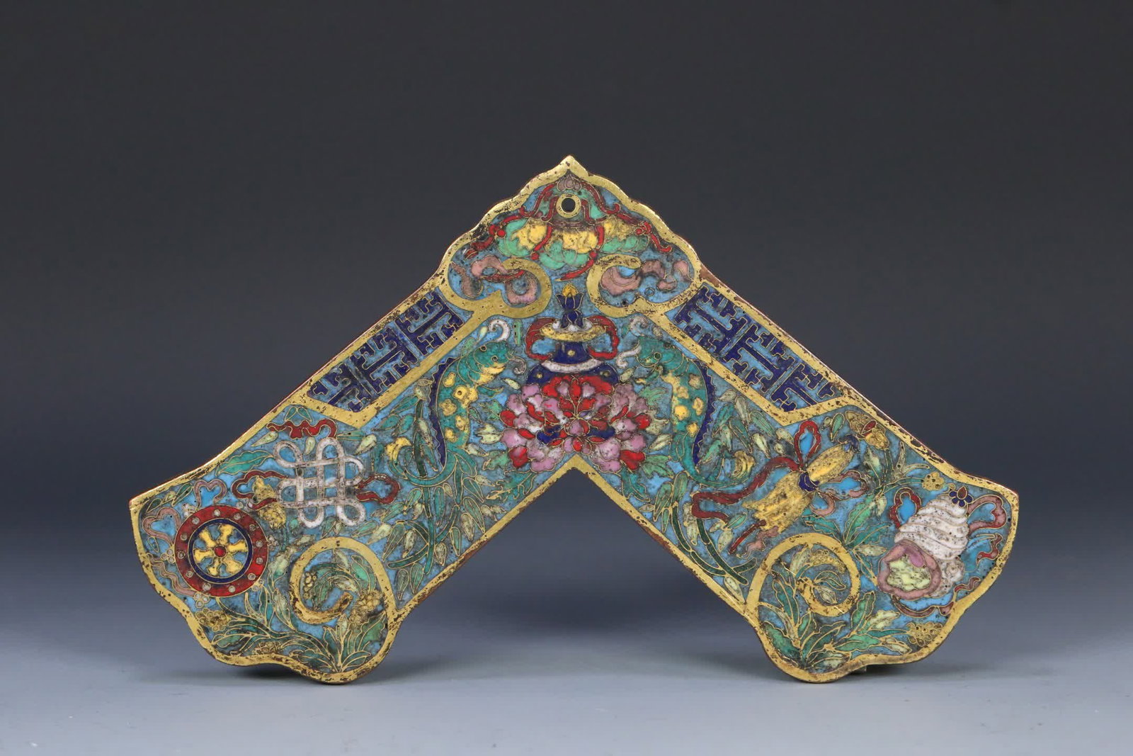 A Qing Dynasty cloisonne eight-treasure patterned chime stone: Qing Dynasty cloisonne eight-treasure patterned chime stones SIZE: 23.9x14x0.6cm W:767.2g (The Dimensions Of All Batches Are Manually Measured.If You Need More Detailed Information, Please Contact Our
