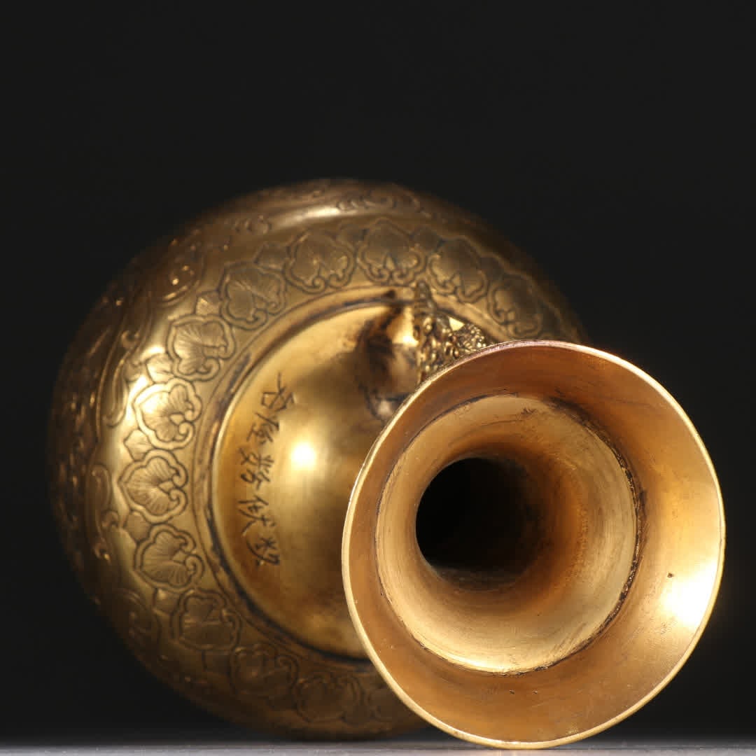 A copper gilded window dragon pattern vase - 8