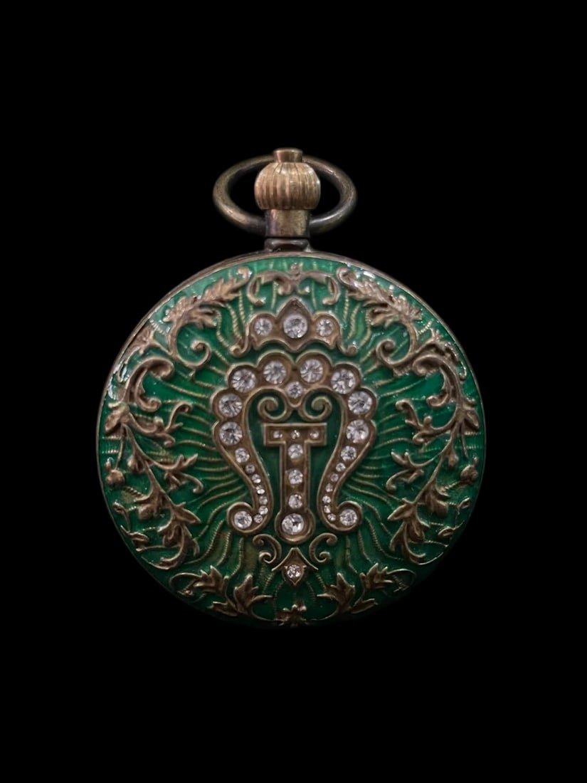 A late Qing dynasty double-leaf pure copper pocket watch: Late Qing Dynasty double-leaf pure copper pocket watch SIZE: D:55mm (The Dimensions Of All Batches Are Manually Measured.If You Need More Detailed Information, Please Contact Our Customer Service Befo