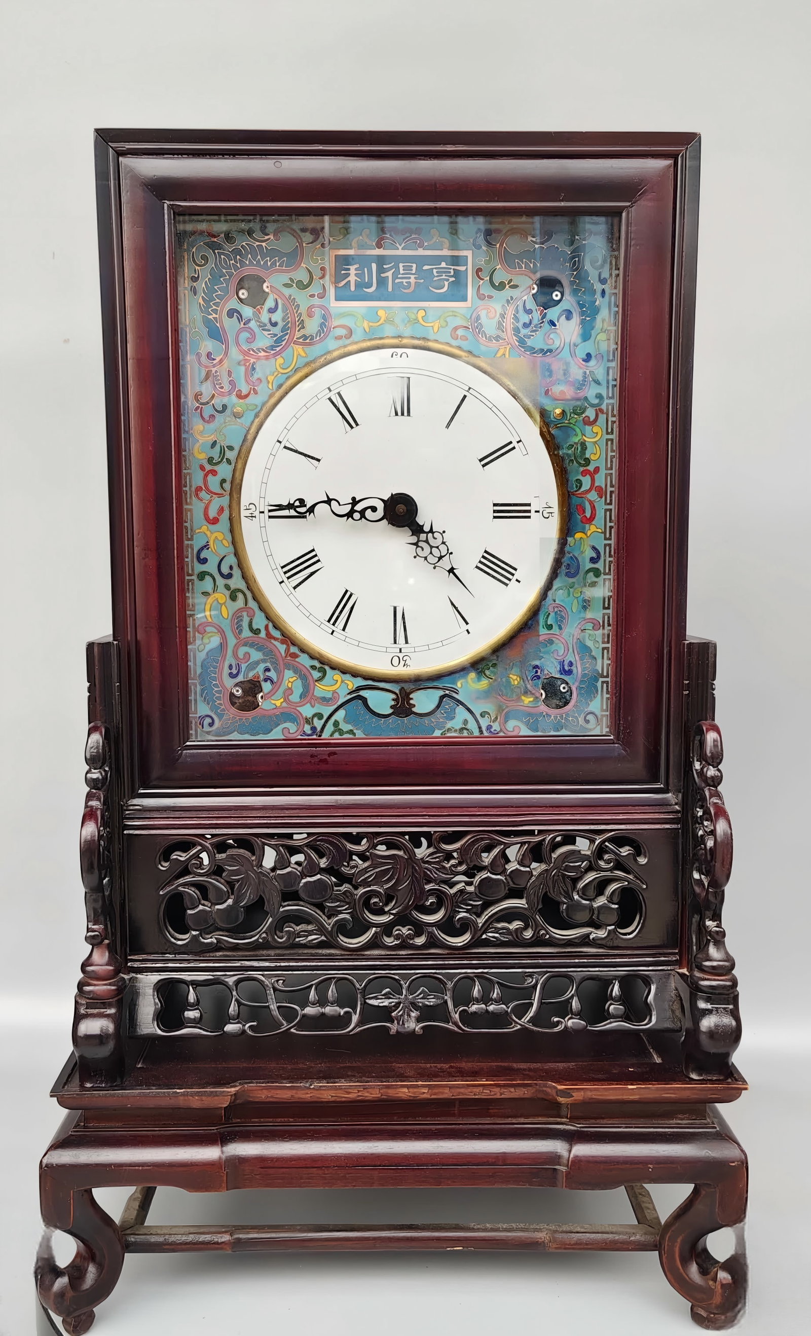 A late Qing dynasty old Hendeli clock: The late Qing dynasty's old Heng Deli's bell SIZE: H:64.1cm W:36.8cm (The Dimensions Of All Batches Are Manually Measured.If You Need More Detailed Information, Please Contact Our Customer Service Bef