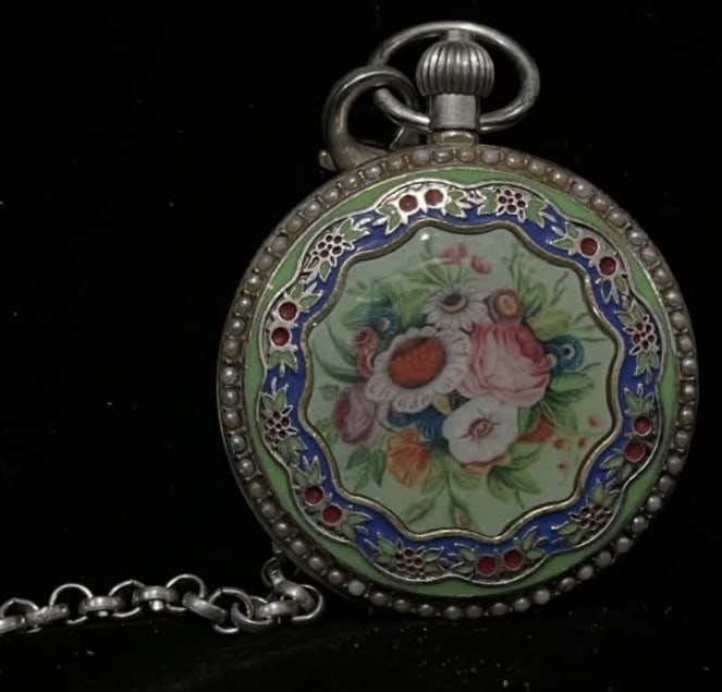 A late Qing dynasty double-open pocket watch: In the late Qing dynasty, I open my pocket watch in pairs SIZE: D:55mm (The Dimensions Of All Batches Are Manually Measured.If You Need More Detailed Information, Please Contact Our Customer Service B