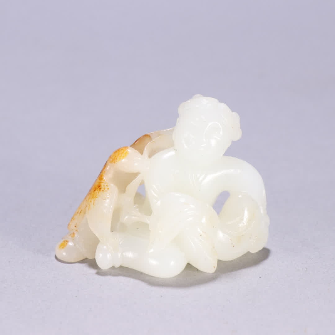 A Qing Dynasty Hetian jade seed jade child carving: Qing Dynasty Hetian jade seed jade child carving SIZE: H:4.9cm W:4.3cm W:87.2g (The Dimensions Of All Batches Are Manually Measured.If You Need More Detailed Information, Please Contact Our Customer S