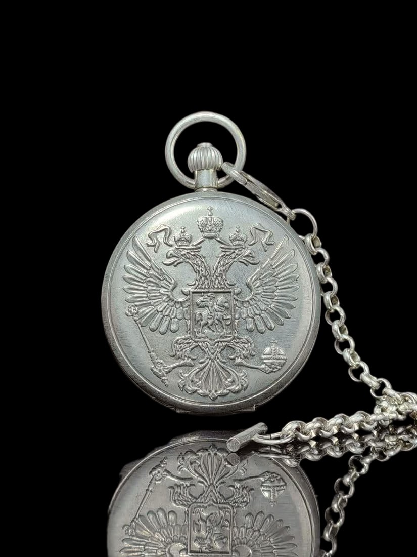 A late Qing dynasty double-open pocket watch: In the late Qing dynasty, I open my pocket watch in pairs SIZE: D:55mm (The Dimensions Of All Batches Are Manually Measured.If You Need More Detailed Information, Please Contact Our Customer Service B
