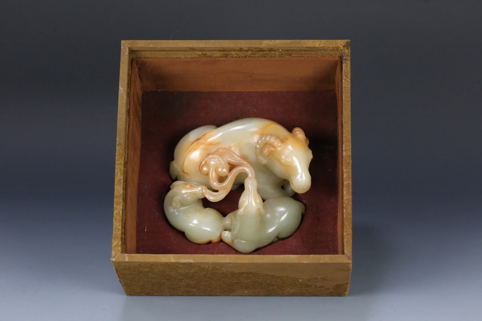 A Hetian jade Three Sheep Kaitai ornament: Hetian jade Three Sheep Kaitai ornament SIZE: 11.7x10x6.5cm W:680g (The Dimensions Of All Batches Are Manually Measured.If You Need More Detailed Information, Please Contact Our Customer Service Befor