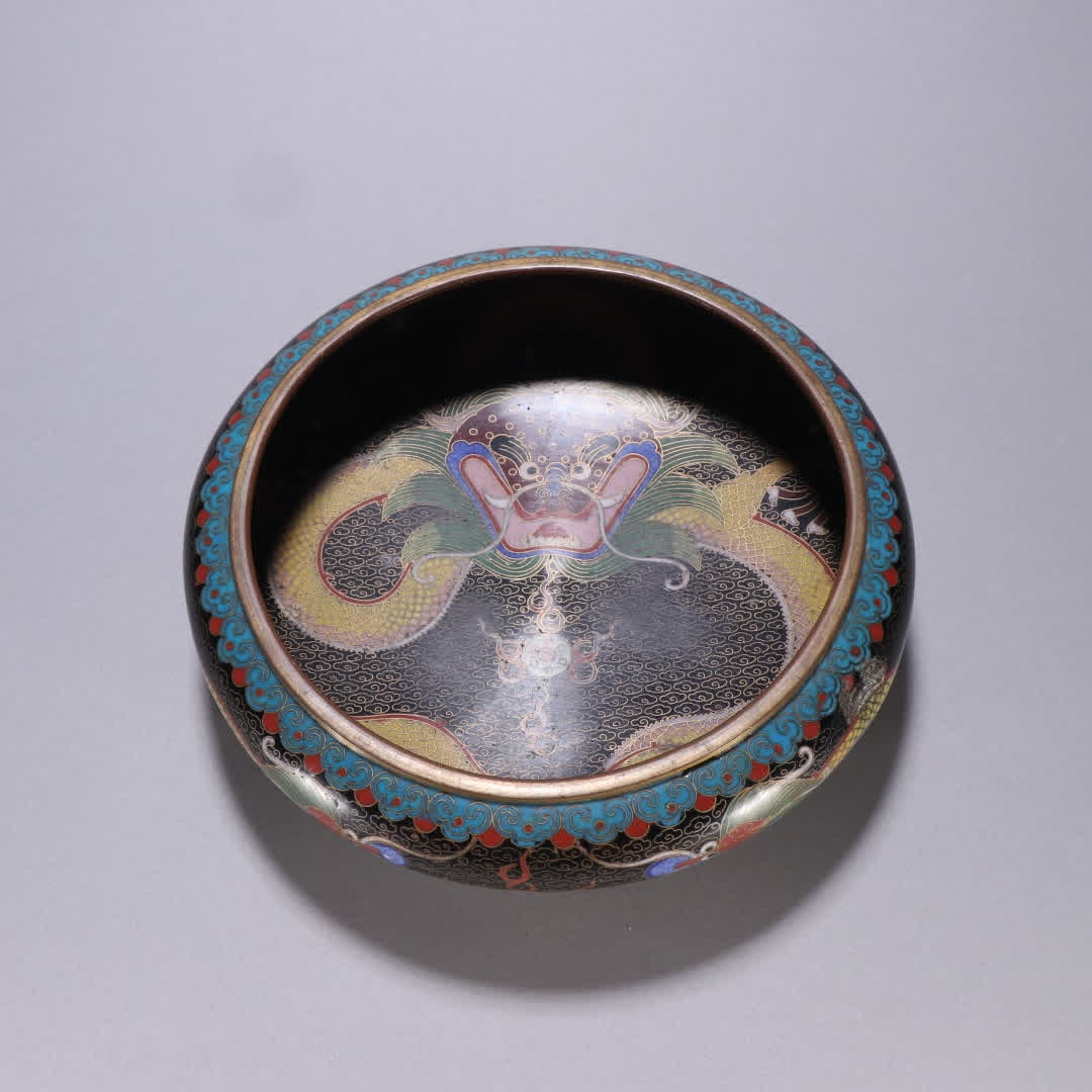 A Ming Dynasty bronze-bodied cloisonne dragon-patterned brush washer: Ming Dynasty copper-bodied cloisonne dragon-patterned brush washer SIZE: H:6.2cm W:20.7cm W:793.5g (The Dimensions Of All Batches Are Manually Measured.If You Need More Detailed Information, Please