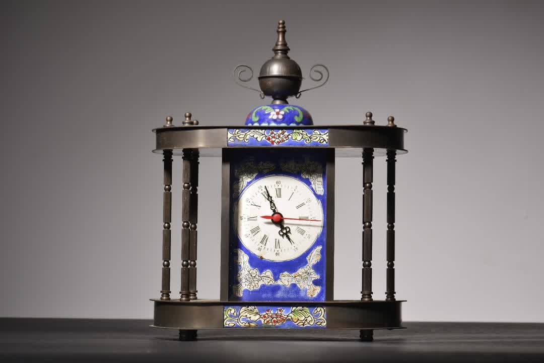 A six-column mechanical clock with painted enamel on a bronze body from the late Qing dynasty: Late Qing Dynasty bronze-plated painted enamel six-column mechanical clock SIZE: L:19cm W:9cm H:23cm (The Dimensions Of All Batches Are Manually Measured.If You Need More Detailed Information, Please