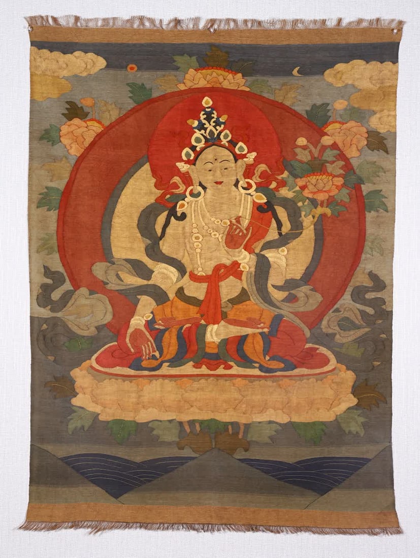 A Qing Dynasty kesi thangka: Qing Dynasty kesi thangka SIZE: L:111cm W:79cm (The Dimensions Of All Batches Are Manually Measured.If You Need More Detailed Information, Please Contact Our Customer Service Before Bidding.)