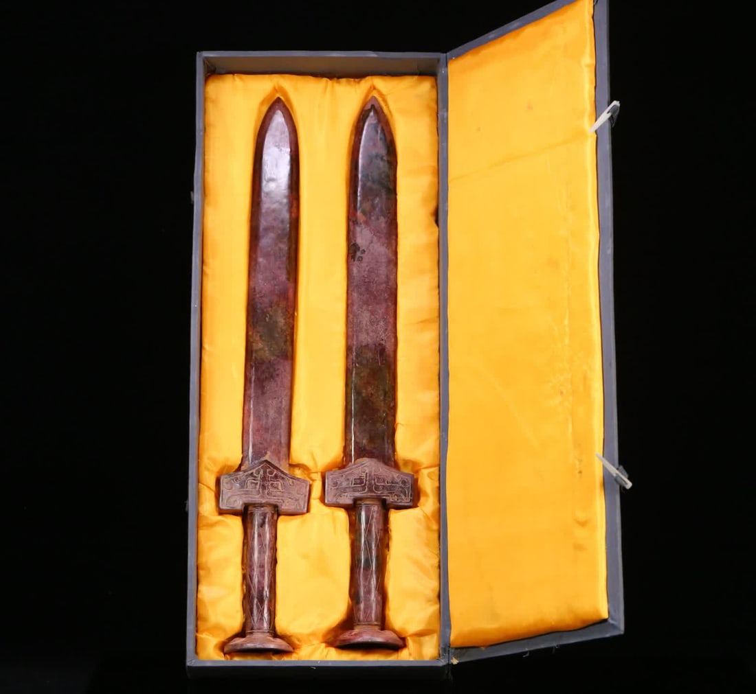 A pair of ancient jade swords (1 of 11)