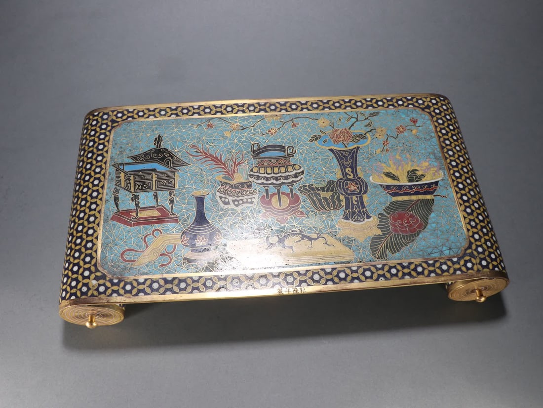 A Qing Dynasty copper gilt cloisonne scroll-shaped incense table with a traditional painting: Qing Dynasty gilt bronze cloisonne scroll-shaped incense table SIZE: H:6.8cm W:41.2x22cm W:4.5kg (The Dimensions Of All Batches Are Manually Measured.If You Need More Detailed Information, Please Cont