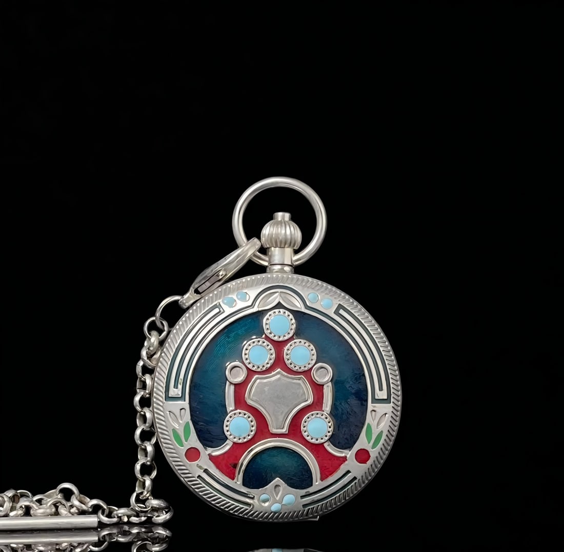 A late Qing dynasty double-open pocket watch: In the late Qing dynasty, I open my pocket watch in pairs SIZE: D:55mm (The Dimensions Of All Batches Are Manually Measured.If You Need More Detailed Information, Please Contact Our Customer Service B