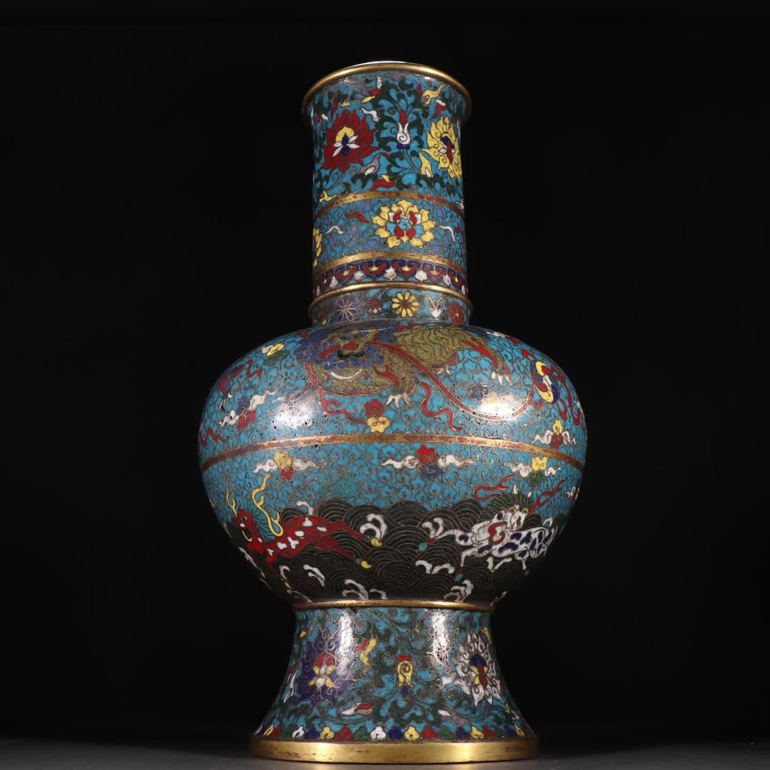 A Ming Dynasty copper gilt cloisonne long-necked vase with animal patterns: Ming Dynasty bronze gilt cloisonne long-necked vase with beast motif SIZE: H:41cm W:24cm W:2920.9g (The Dimensions Of All Batches Are Manually Measured.If You Need More Detailed Information, Please Co