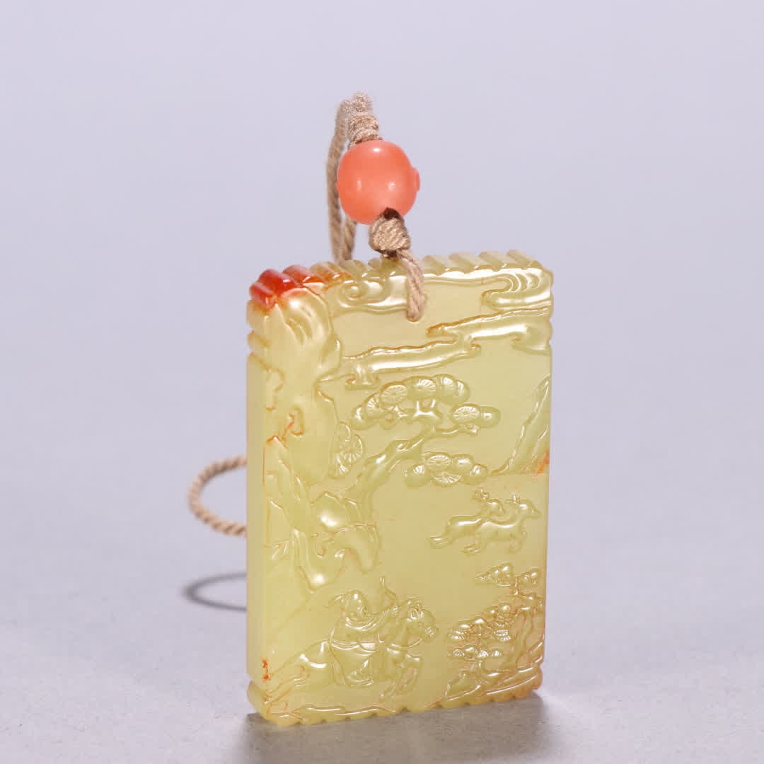 A Qing Dynasty Hetian yellow jade hunting plaque: Qing Dynasty Hetian yellow jade hunting map hanging on the plaque SIZE: H:5cm W:3.3cm W:36.9g (The Dimensions Of All Batches Are Manually Measured.If You Need More Detailed Information, Please Contact
