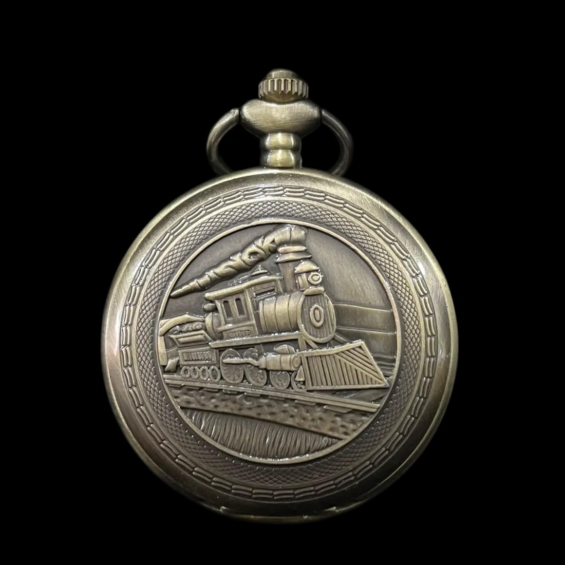A late Qing dynasty locomotive pocket watch with double openings: Late Qing dynasty locomotive double-opening pocket watch SIZE: D:45mm (The Dimensions Of All Batches Are Manually Measured.If You Need More Detailed Information, Please Contact Our Customer Service Be