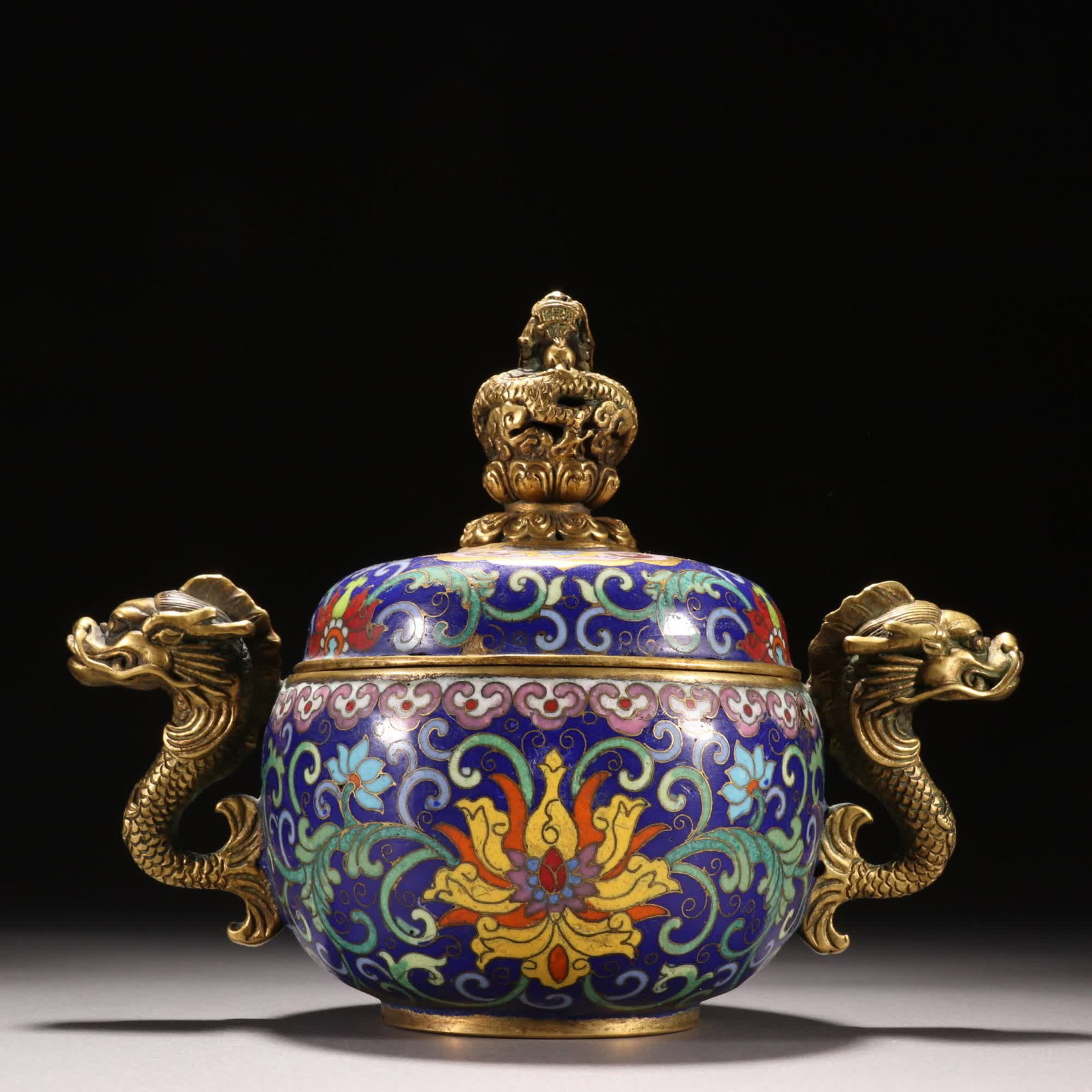 A Qing Dynasty cloisonne gilded fish dragon two-lid furnace: Qing Dynasty cloisonne gilded fish dragon two-lid furnace SIZE: H:15cm W:18cm W:1510g (The Dimensions Of All Batches Are Manually Measured.If You Need More Detailed Information, Please Contact Our Cus