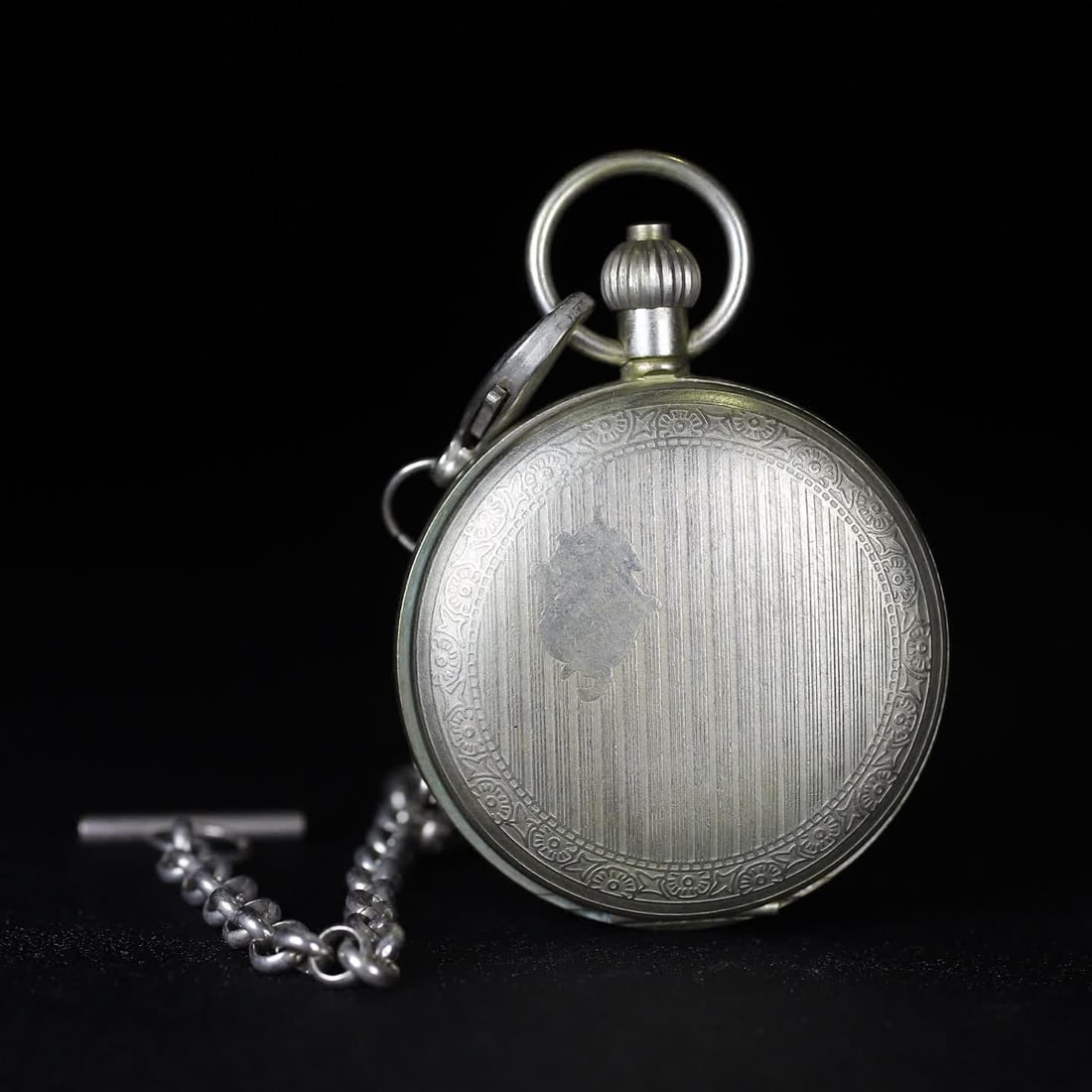 A late Qing Tibetan-seal double-opening pocket watch: Late Qing Tibetan and Sealed Double-Open Pocket Watch SIZE: D:5cm (The Dimensions Of All Batches Are Manually Measured.If You Need More Detailed Information, Please Contact Our Customer Service Before