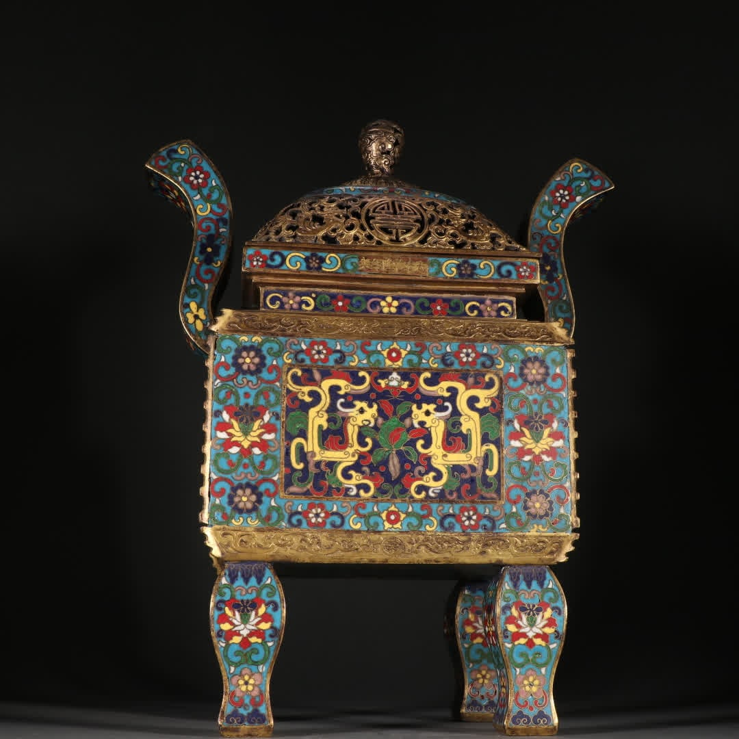 A copper gilt cloisonne with dragon pattern double-handled aroma burner: Copper gilt cloisonne dragon pattern double-handled aroma burner SIZE: H:37cm W:28.6cm W:4500.1g (The Dimensions Of All Batches Are Manually Measured.If You Need More Detailed Information, Please Cont