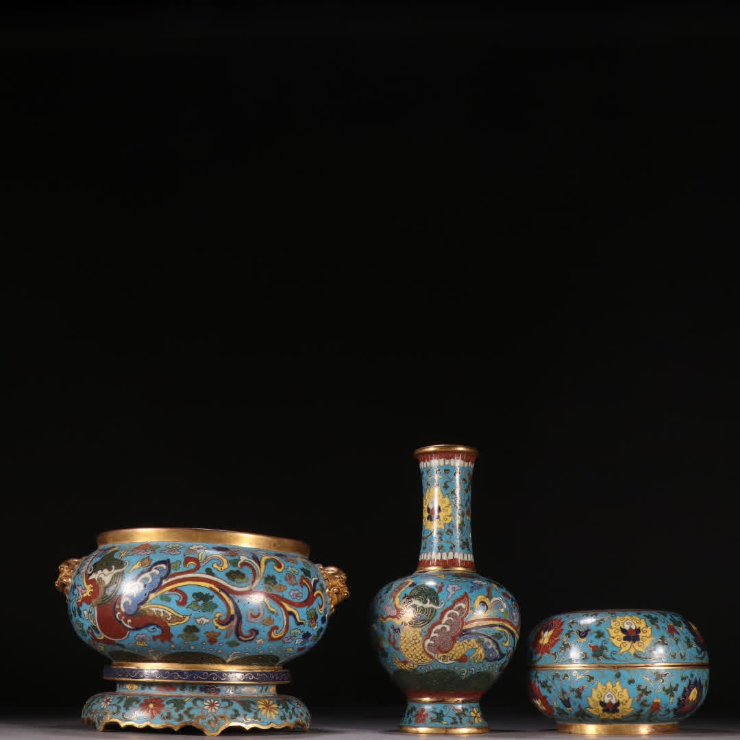 A set of Ming Dynasty copper-bodied cloisonne burner bottle boxes (1 of 9)
