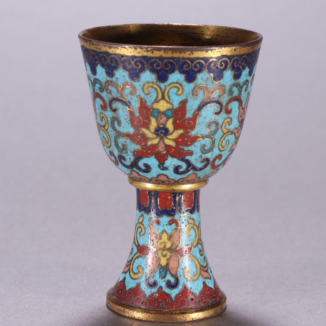 A Qing Dynasty copper gilt cloisonne lotus pattern wine cup - 6