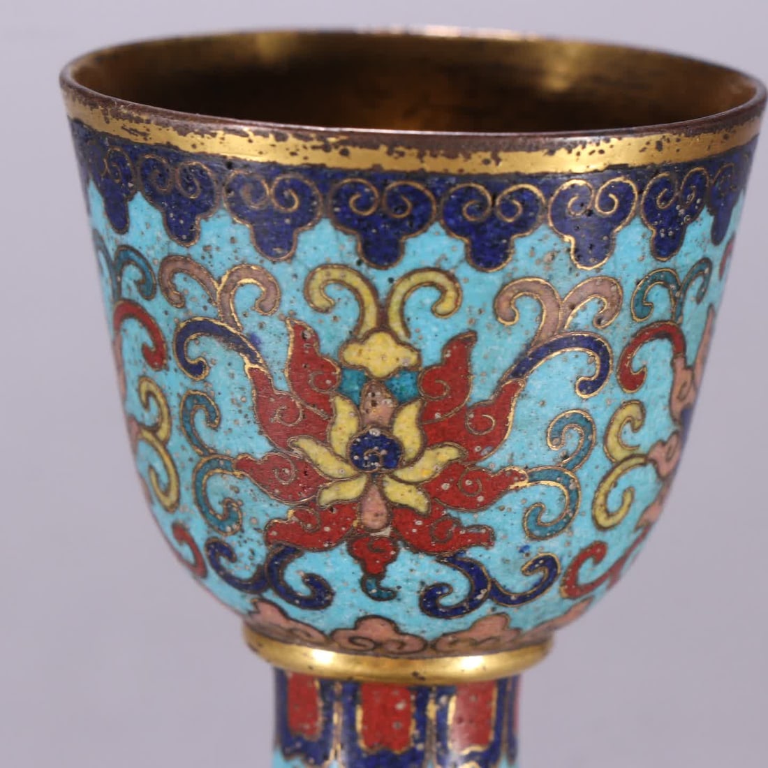 A Qing Dynasty copper gilt cloisonne lotus pattern wine cup - 7