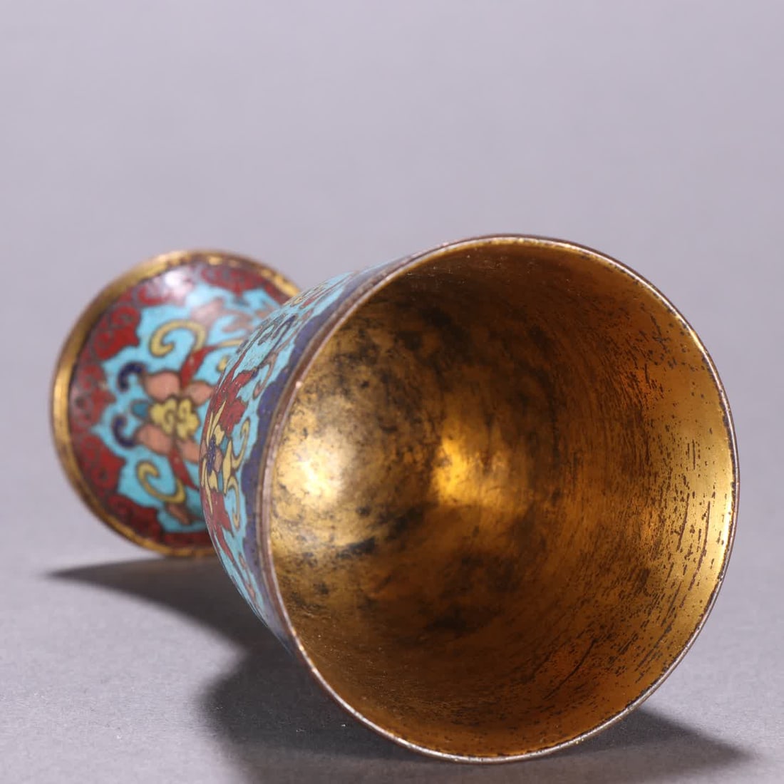 A Qing Dynasty copper gilt cloisonne lotus pattern wine cup - 8