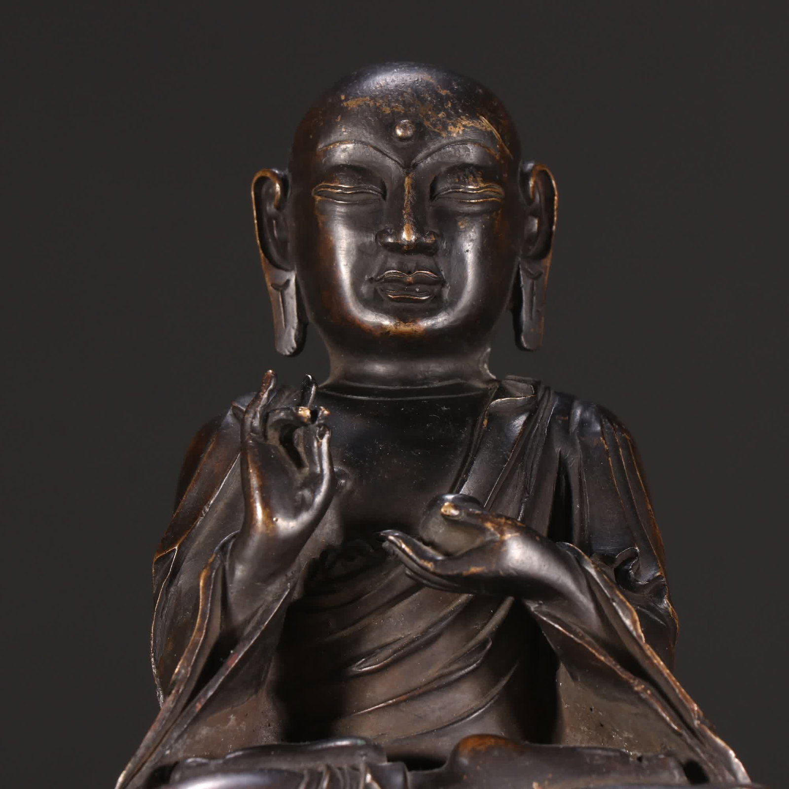 A bronze seated Arhat statue - 2