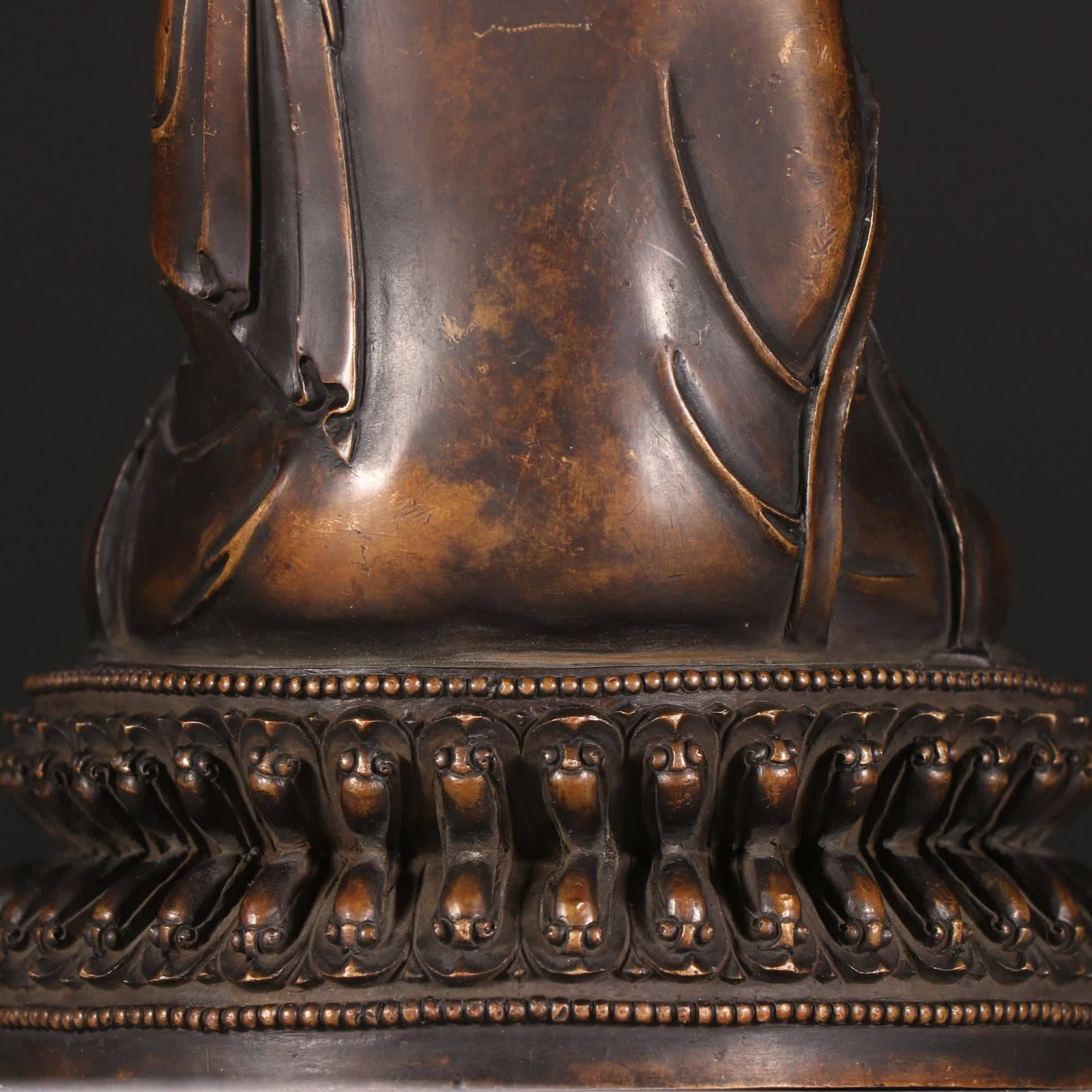 A bronze seated Arhat statue - 7