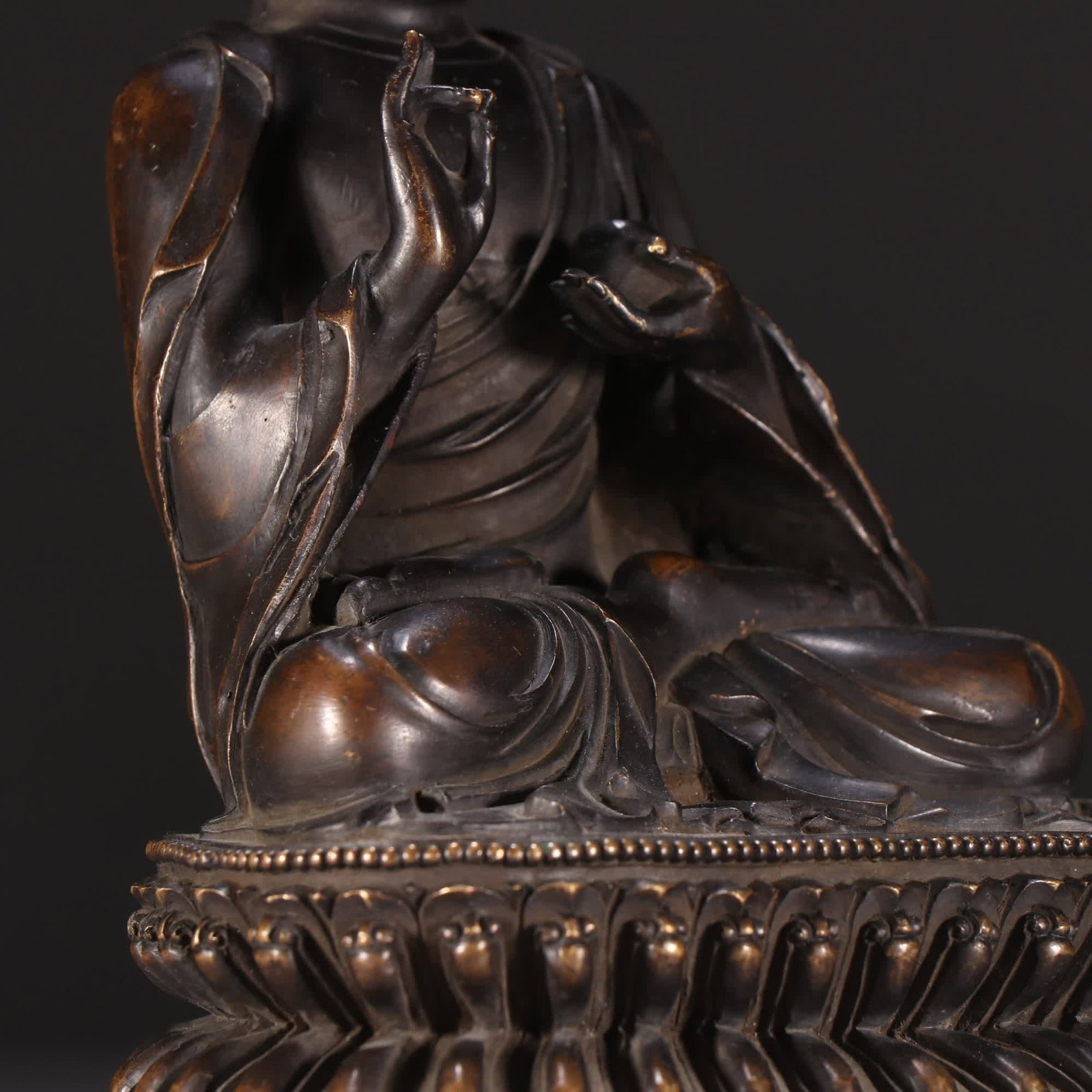 A bronze seated Arhat statue - 8
