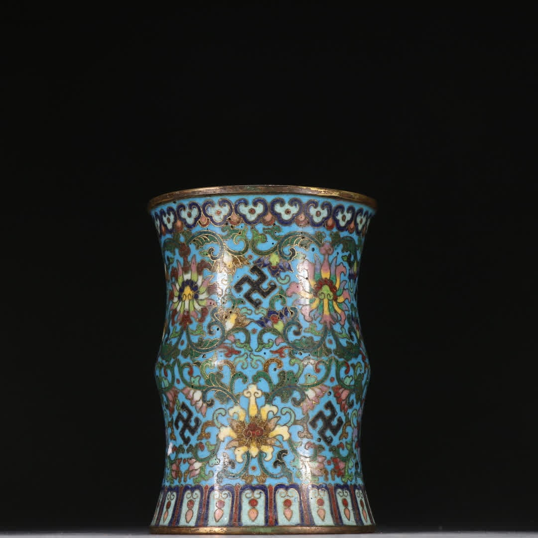 A Qing Dynasty copper gilt cloisonne pen pot with entwined lotus patterns: Qing Dynasty copper gilt cloisonne with lotus pattern brush pot SIZE: H:12.3cm W:8.8cm W:500g (The Dimensions Of All Batches Are Manually Measured.If You Need More Detailed Information, Please
