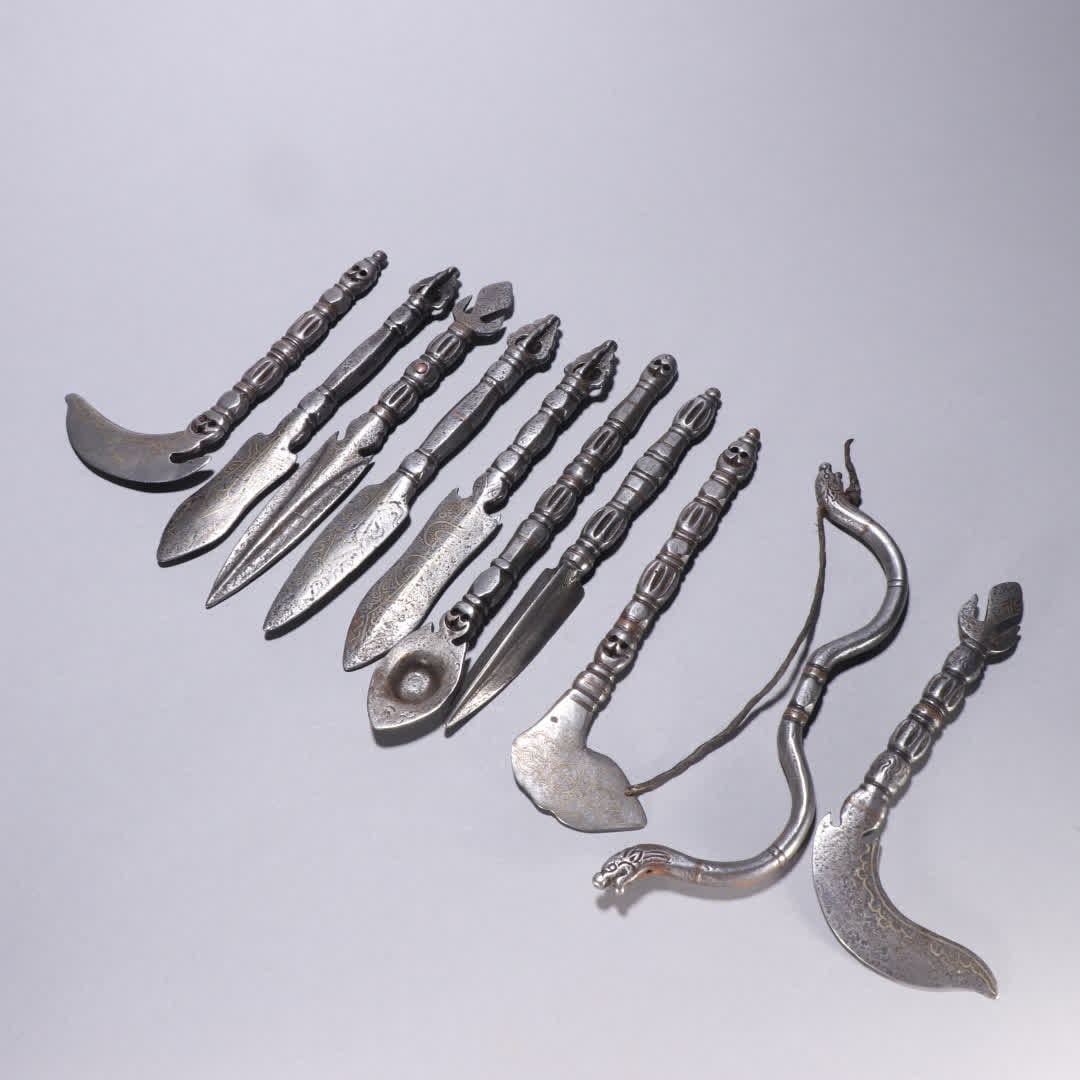 A set of Iron Sword and Golden Magic Subduing Artifact: A set of Iron Scissors and Golden Magic Subduing Artifacts SIZE: L:20cm W:3.2cm Total W:998.3g (The Dimensions Of All Batches Are Manually Measured.If You Need More Detailed Information, Please Contac
