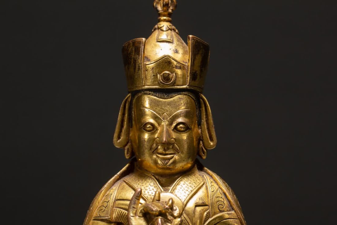 A Qing Dynasty gilt bronze Buddha statue - 2
