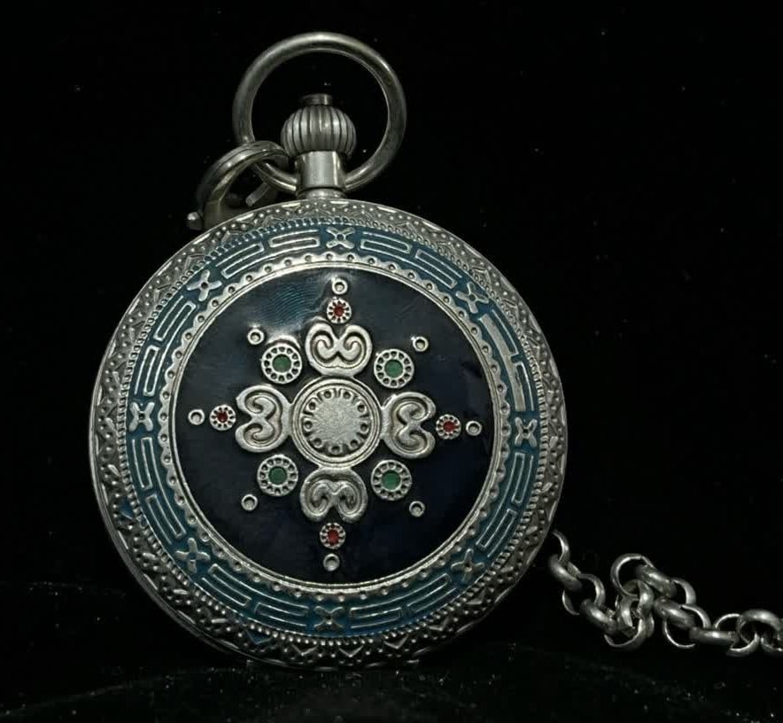 A late Qing Tibetan Buddhist style enamel pocket watch themed "Ten Forms of Freedom.": A late Qing Tibetan Buddhist style enamel pocket watch themed "Ten Forms of Freedom." SIZE: D:55mm (The Dimensions Of All Batches Are Manually Measured.If You Need More Detailed Information, Please Co