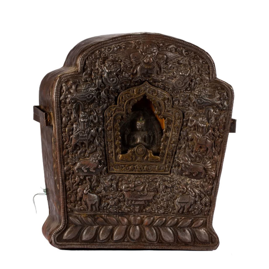 One Qing Dynasty Tibetan-style Gawu box: Qing Dynasty Tibetan-style Gawu box SIZE: L:28cm W:10cm H:31cm W:2470g (The Dimensions Of All Batches Are Manually Measured.If You Need More Detailed Information, Please Contact Our Customer Service B