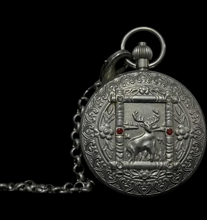A late Qing dynasty double-open pocket watch: In the late Qing dynasty, I open my pocket watch in pairs SIZE: D:55mm (The Dimensions Of All Batches Are Manually Measured.If You Need More Detailed Information, Please Contact Our Customer Service B