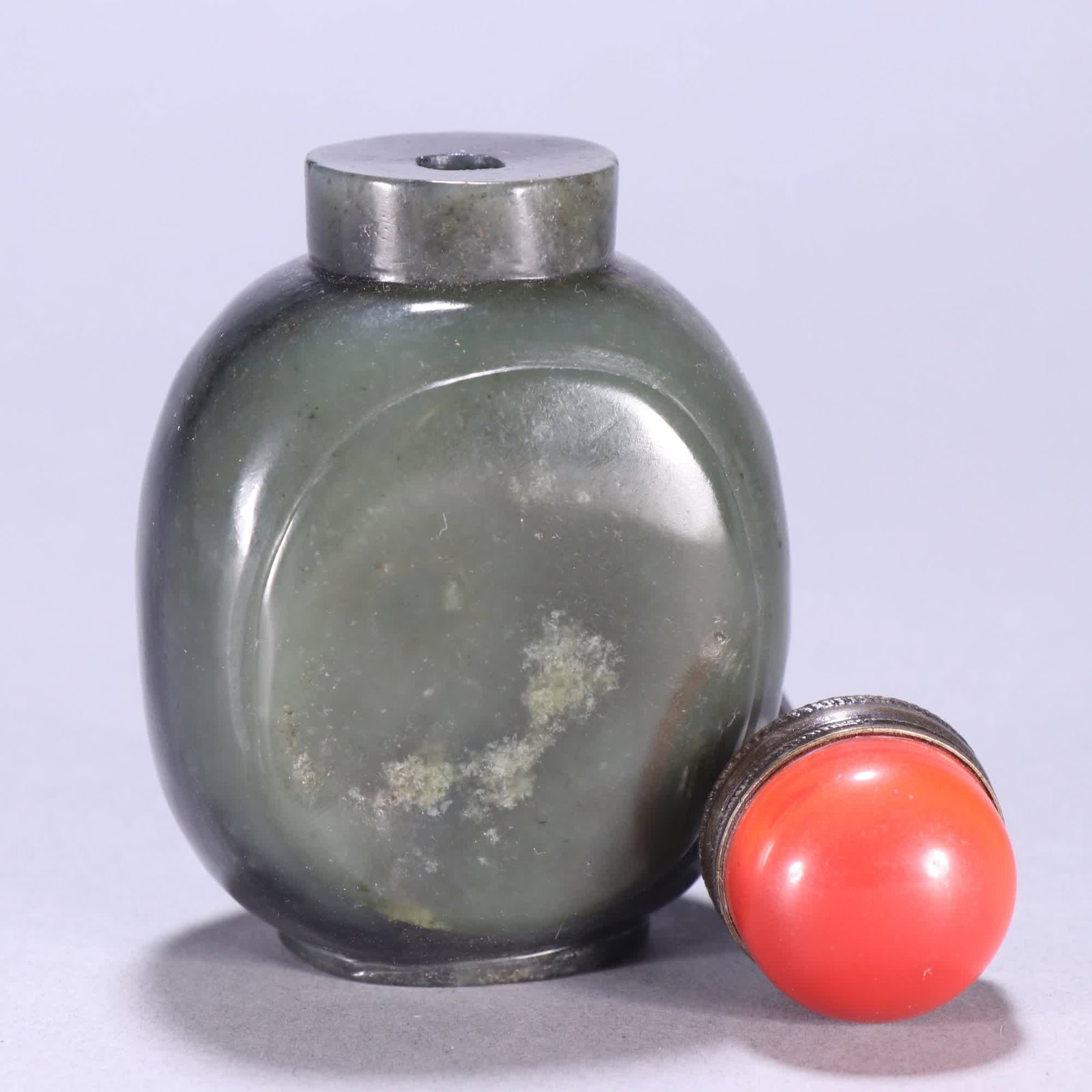 A jade snuff bottle - 3