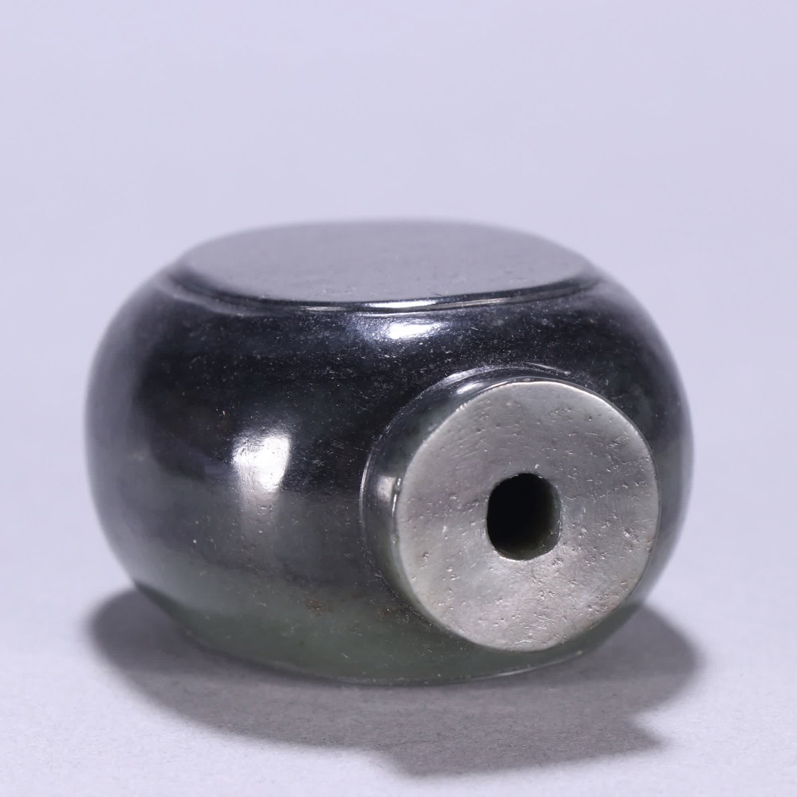 A jade snuff bottle - 8