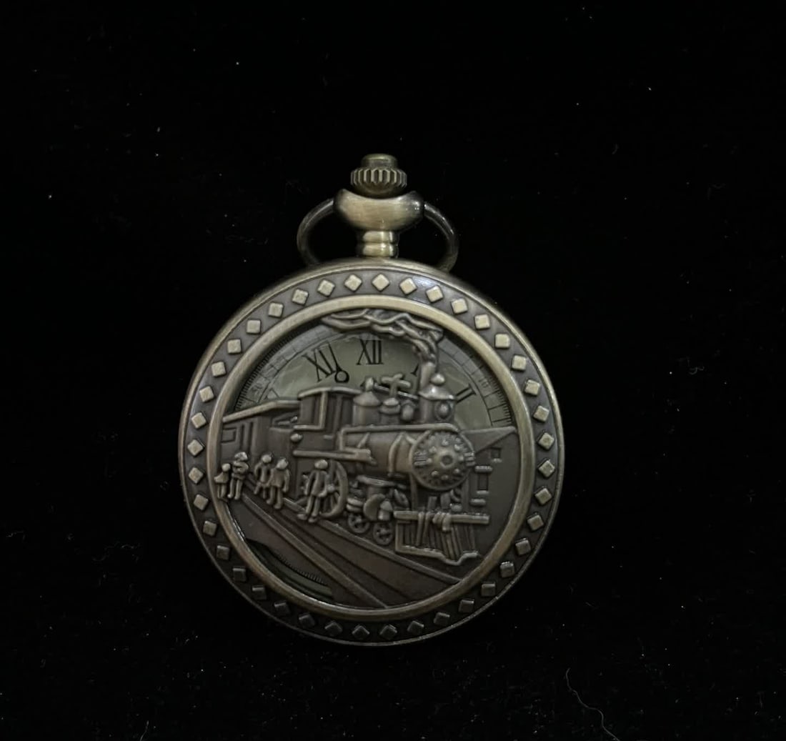 A pocket watch from a late Qing dynasty locomotive with a single opening: Late Qing dynasty locomotives with single-open pocket watches SIZE: D:45mm (The Dimensions Of All Batches Are Manually Measured.If You Need More Detailed Information, Please Contact Our Customer Servi