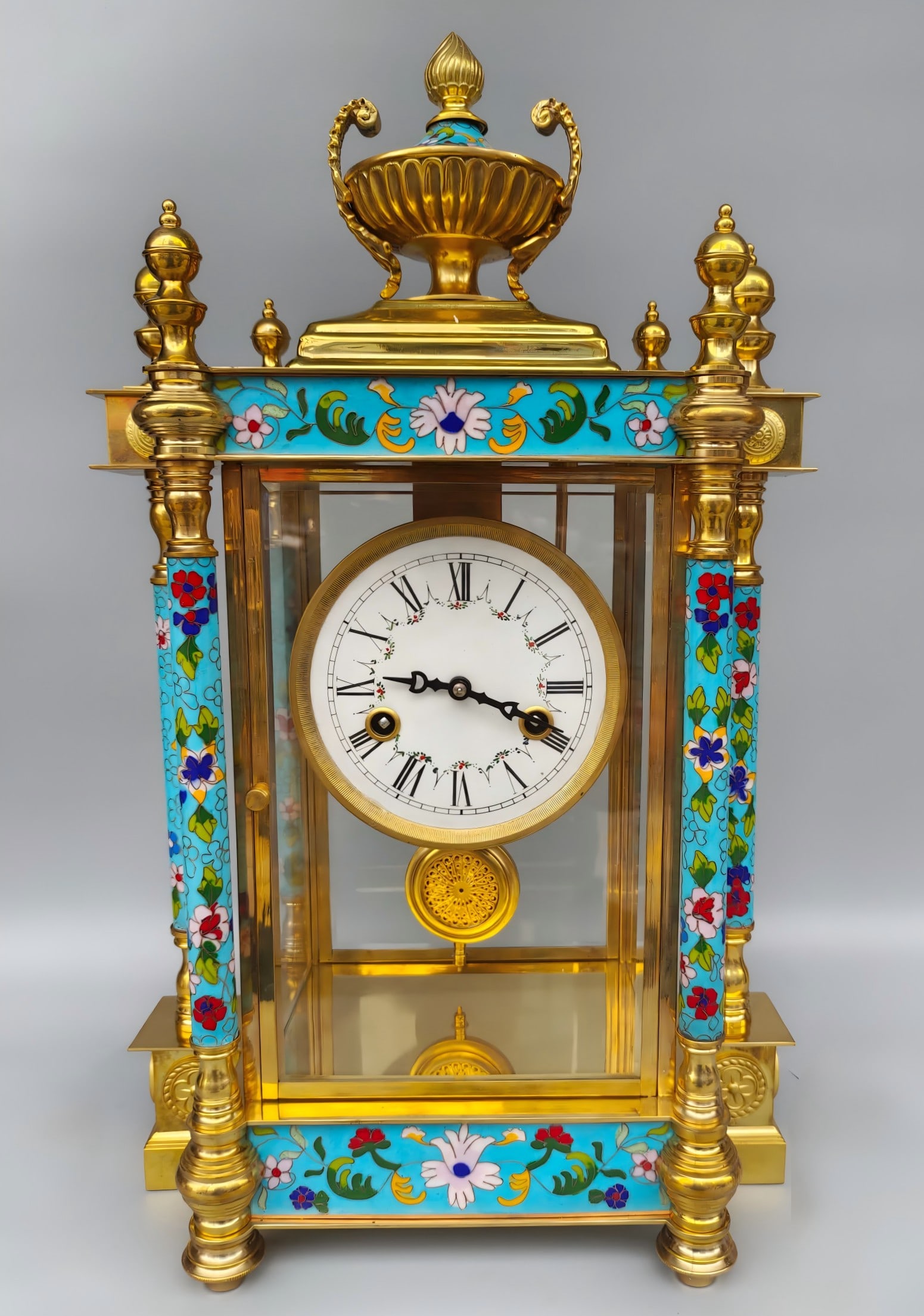 A late Qing classical European mechanical pure copper silk table clock: A late Qing classical European-style mechanical pure copper cloisonne table clock SIZE: 33x20x55cm (The Dimensions Of All Batches Are Manually Measured.If You Need More Detailed Information, Please