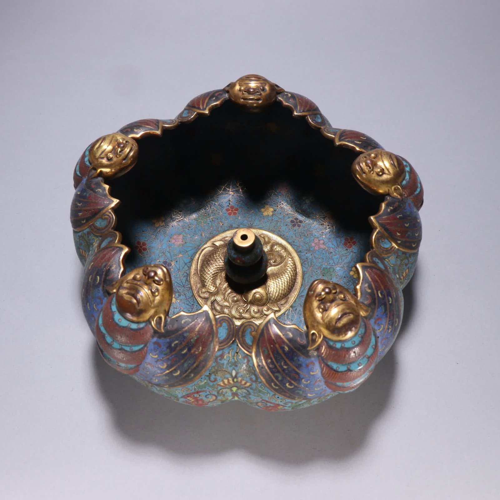 A Qing Dynasty copper gilt cloisonne with a Five Blessings Longevity Incense Holder: Qing Dynasty Gilt Copper Cloisonne Five Blessings Longevity Incense Holder SIZE: H:13.6cm W:26cm W:2723.8g (The Dimensions Of All Batches Are Manually Measured.If You Need More Detailed Information, P