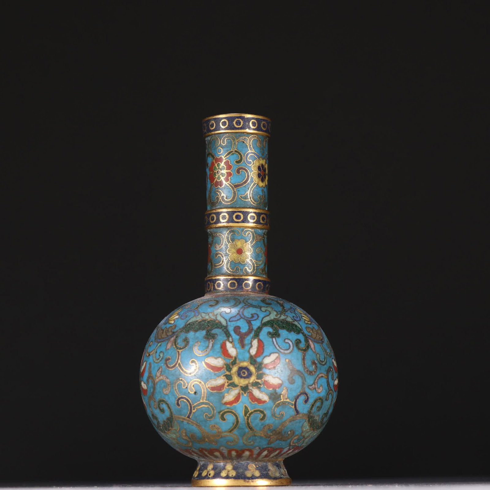One piece: a copper gilt cloisonne entwined floral vase: Copper gilt cloisonne entwined floral vase SIZE: H:13.1cm W:7cm W:274.7g (The Dimensions Of All Batches Are Manually Measured.If You Need More Detailed Information, Please Contact Our Customer Service
