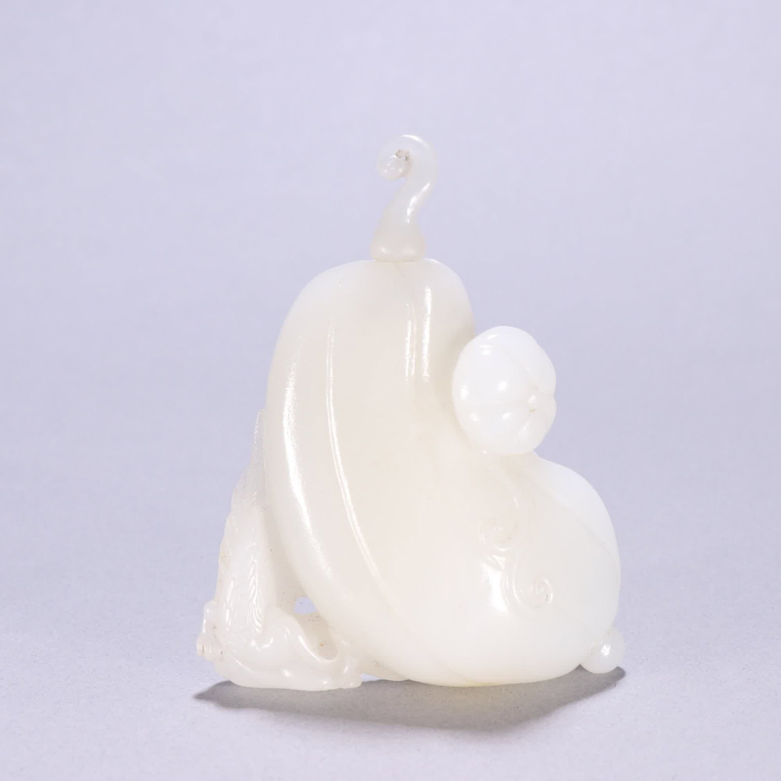 A Qing Dynasty Hetian Yufu Melon Snuff Bottle: Qing Dynasty Hetian Yufu Melon Snuff Bottle SIZE: H:7.2cm W:7.2cm W:124.5g (The Dimensions Of All Batches Are Manually Measured.If You Need More Detailed Information, Please Contact Our Customer Servi