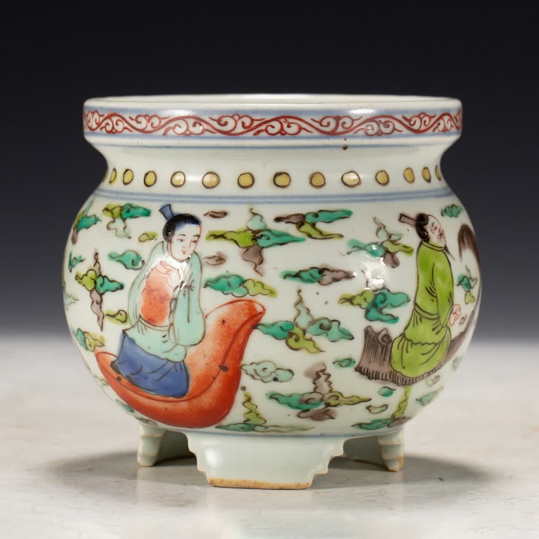 A Ming Dynasty multicolored incense burner: Ming Dynasty multicolored incense burner featuring human figures SIZE: L:12cm W:12cm H:11cm W:670g (The Dimensions Of All Batches Are Manually Measured.If You Need More Detailed Information, Please Co